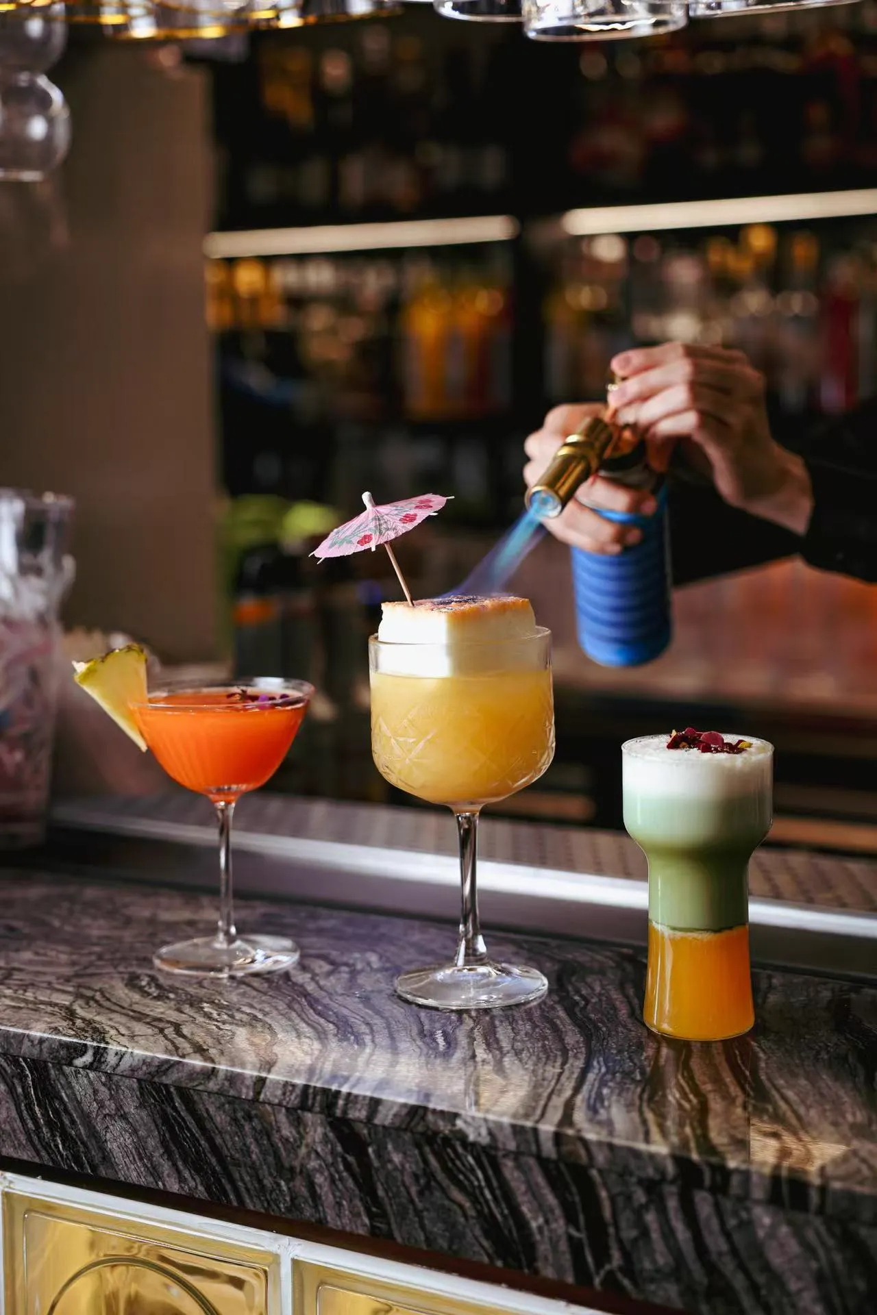 Cocktails préparés au bar