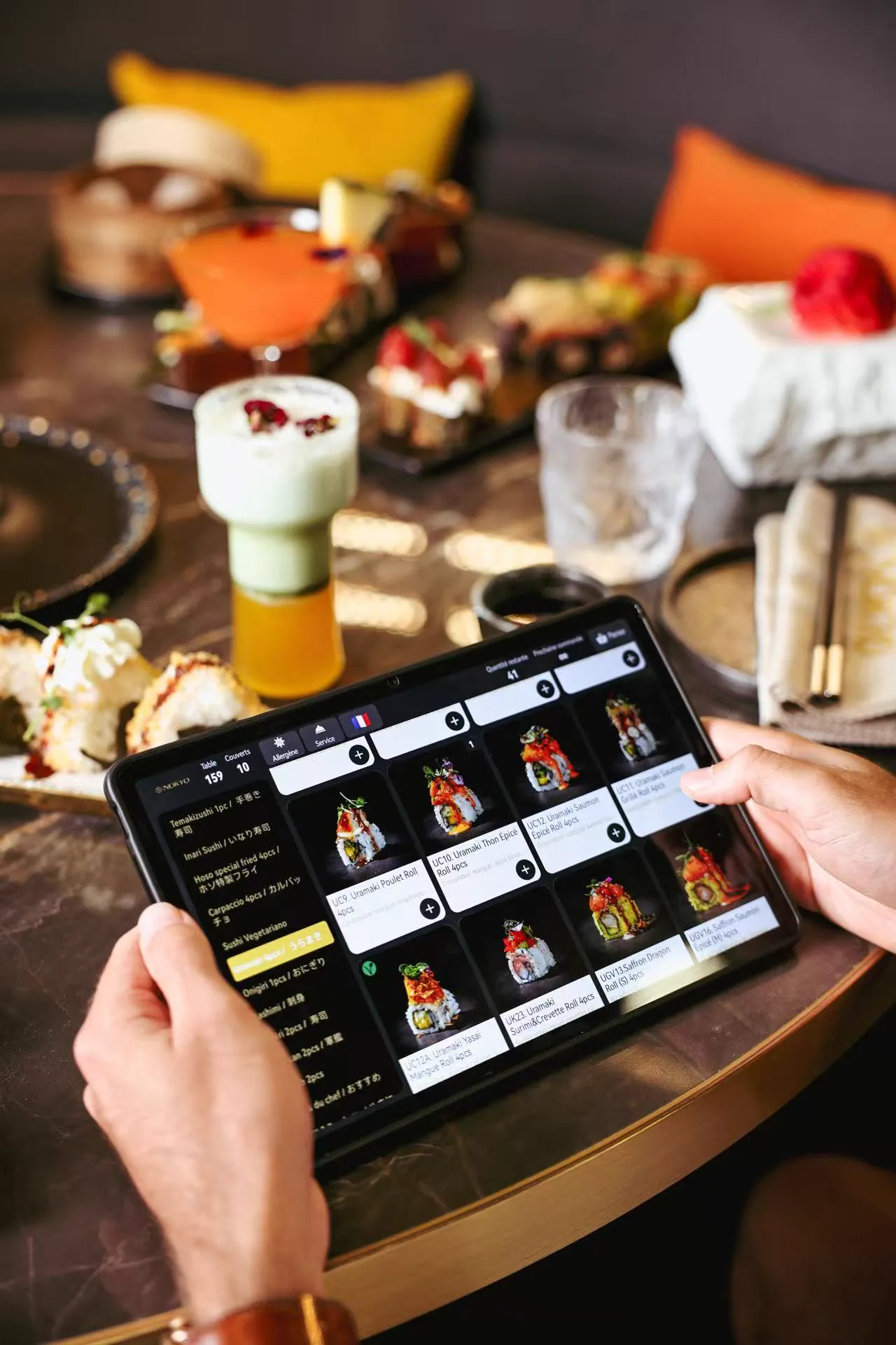 Commande des plats sur la tablette NOKYO
