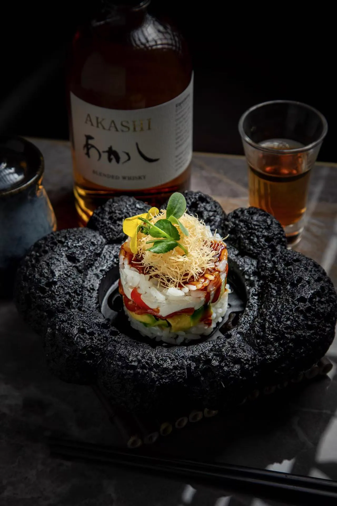 Tartare sur pierre noire